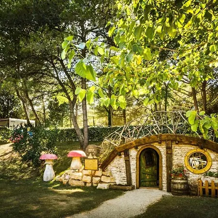 مكان تخييم Valamar Lanterna - Vacansoleil Maeva 4*